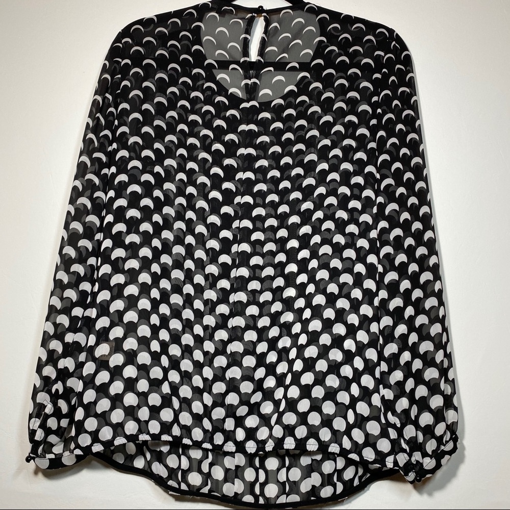 Sheer blouse - Picture 2 of 4